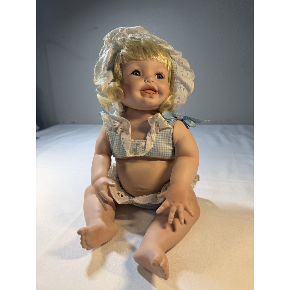 Hamilton Collection Doll‎